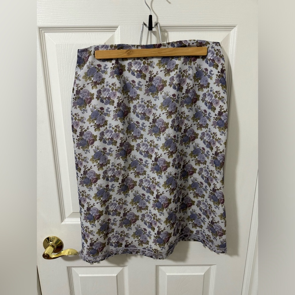 LAURA Vintage Floral and Sequin Skirt